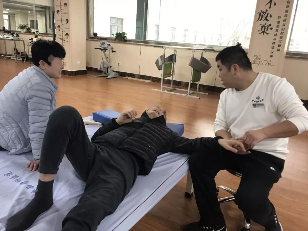 奉献我接力，爱心在传递