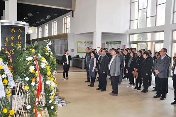 聊城市中医医院清明节 开展“清明祭英烈”主题党日活动